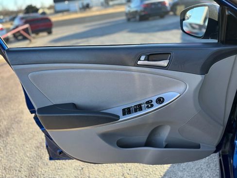 Used 2015 Hyundai Accent GLS image 35