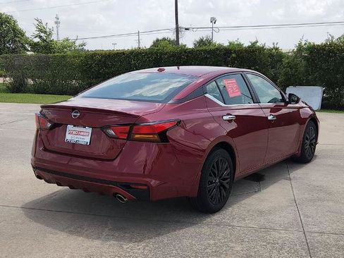Certified 2025 Nissan Altima 2.5 SV w/ SV Special Edition Package FWD image 5