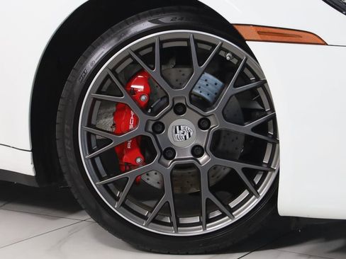 Used 2020 Porsche 911 Carrera S image 16