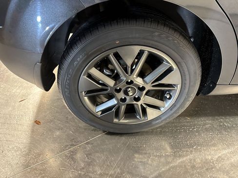 Used 2021 Kia Soul EX image 5