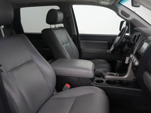 Used 2016 Toyota Sequoia SR5 image 11