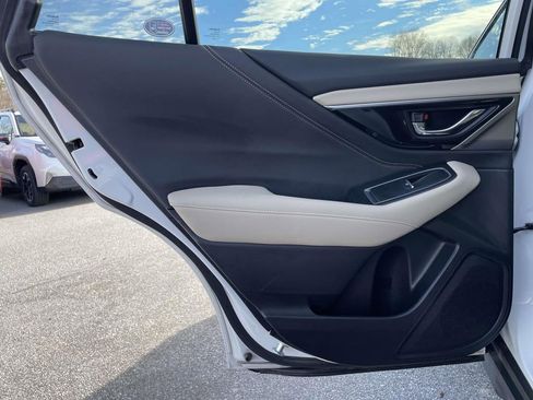 Used 2022 Subaru Outback Limited image 2