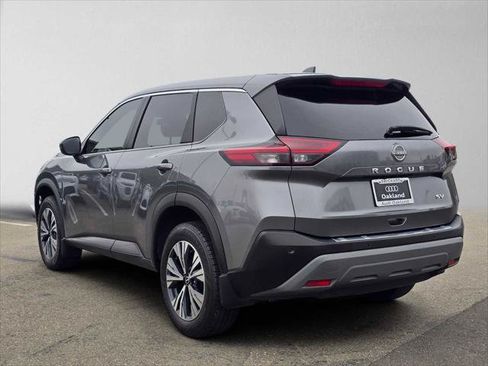 Used 2022 Nissan Rogue SV FWD image 5