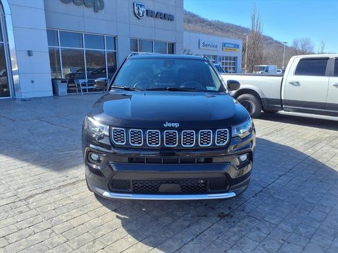 Used 2025 Jeep Compass Limited w/ Sun & Sound Group image 8