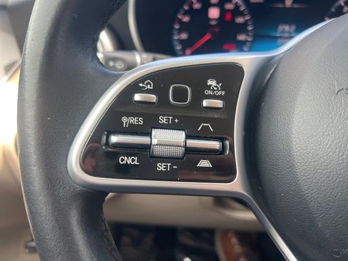 Certified 2022 Mercedes-Benz GLC 300 image 25