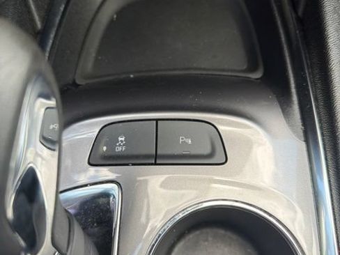 Used 2024 Chevrolet Malibu LT FWD image 18