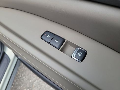 New 2026 Kia Carnival SX FWD image 11