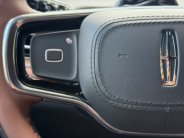 New 2027 Lincoln Navigator Reserve AWD/4WD image 30