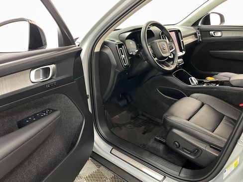 Used 2026 Volvo XC40 B5 Plus w/ Protection Package Premier image 25