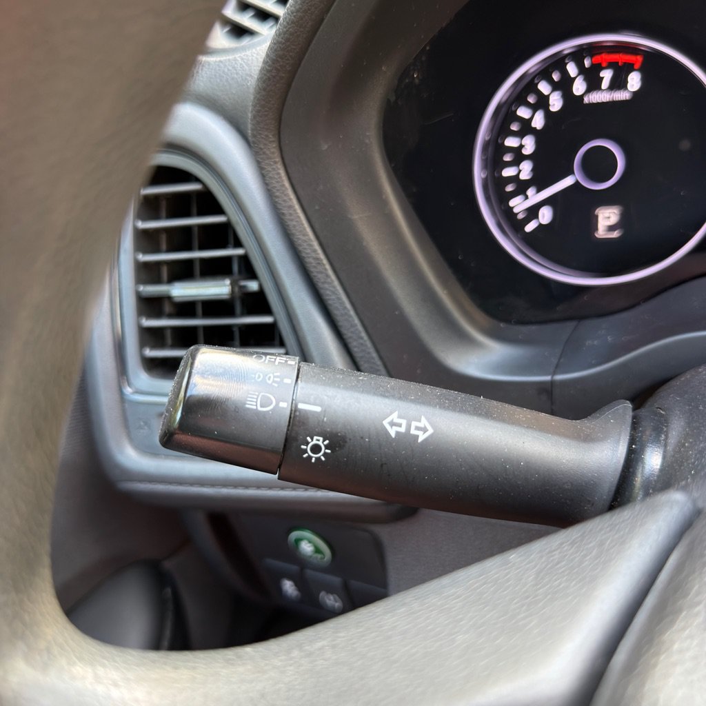 Used 2019 Honda HR-V LX image 37