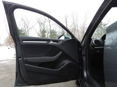 Used 2016 Audi A3 2.0T Premium image 9