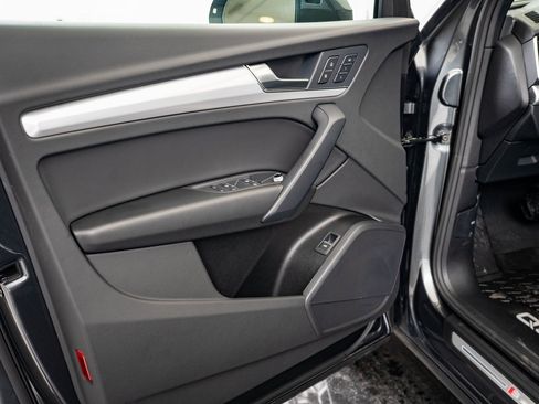 Used 2025 Audi Q5 2.0T Premium w/ Convenience Plus Package image 26