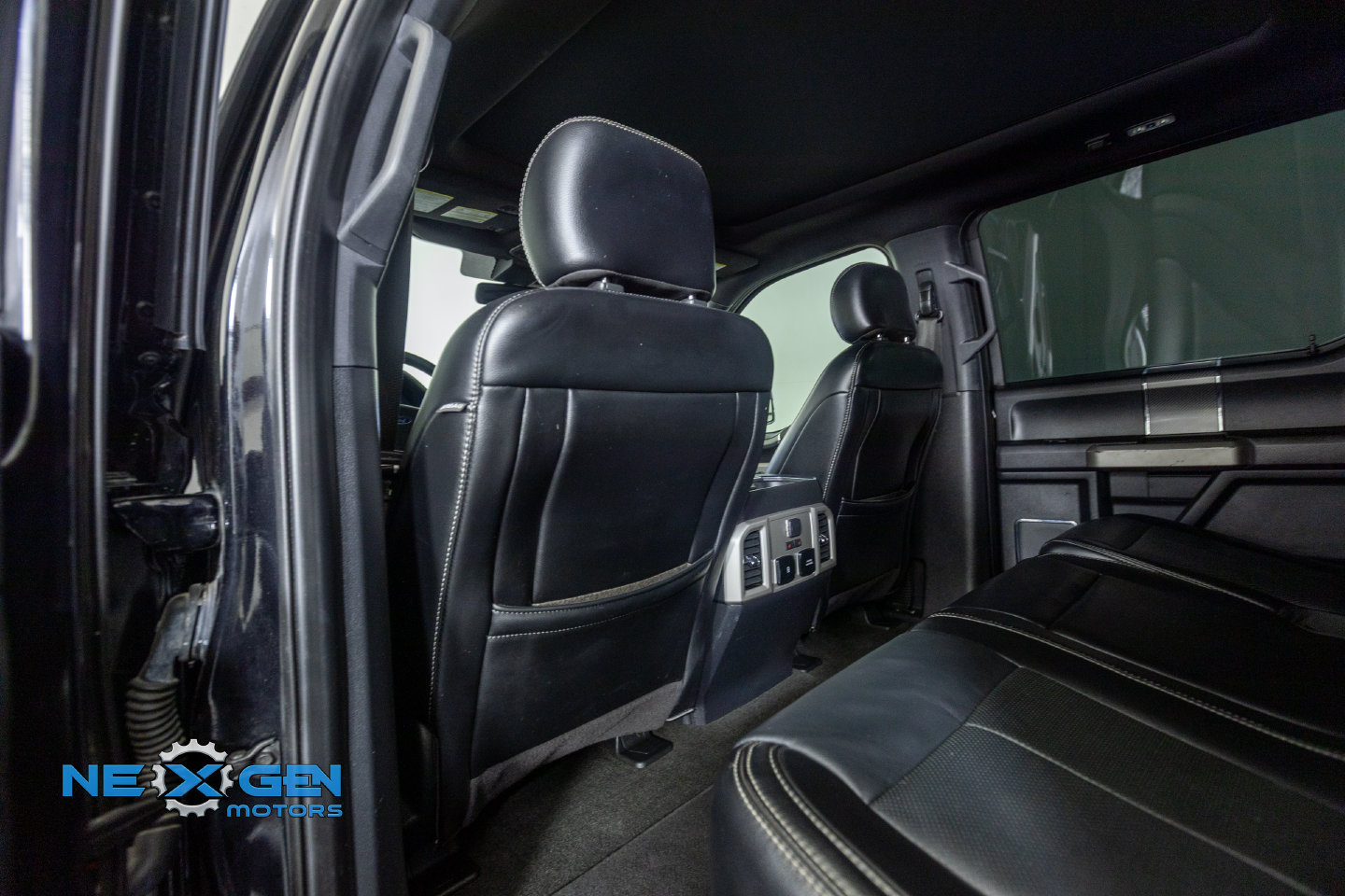 Used 2020 Ford F150 Lariat w/ Equipment Group 502A Luxury AWD/4WD image 24