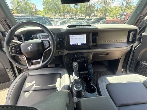 Used 2023 Ford Bronco Black Diamond AWD/4WD image 16