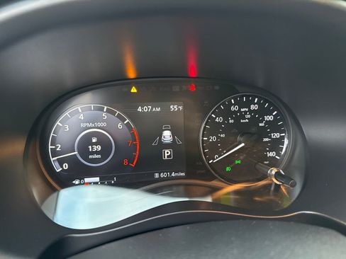 Used 2021 Nissan Kicks SR image 10