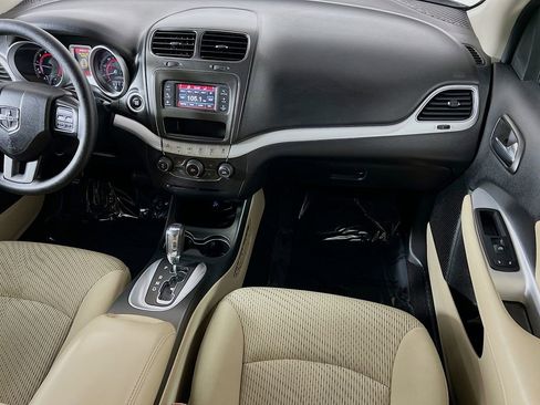 Used 2017 Dodge Journey SE image 20