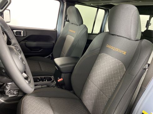 New 2026 Jeep Gladiator Mojave image 13