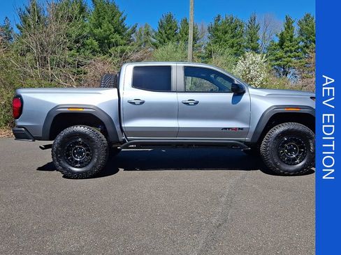 Used 2024 GMC Canyon AT4X w/ AT4X AEV Edition AWD/4WD image 7