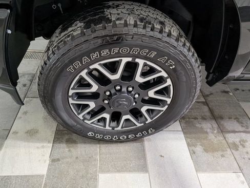 Used 2025 RAM 2500 Limited AWD/4WD image 8