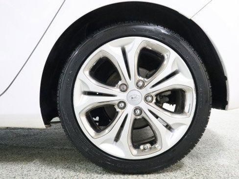 Used 2013 Hyundai Elantra GT w/ Tech Pkg image 22