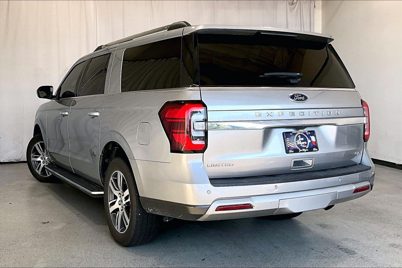 Used 2023 Ford Expedition Max Limited AWD/4WD image 5