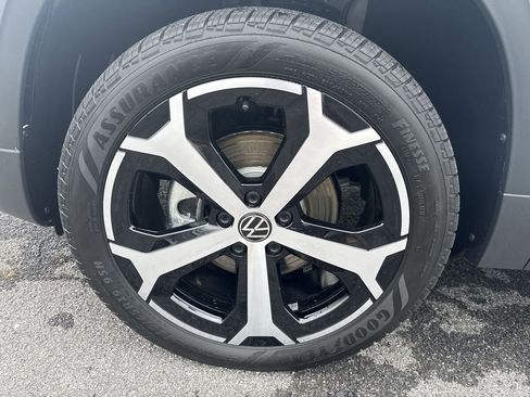 New 2025 Volkswagen Taos SEL AWD/4WD image 8