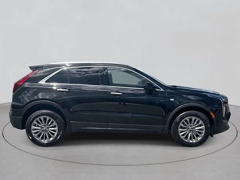 Certified 2025 Cadillac XT4 Premium Luxury AWD/4WD image 33