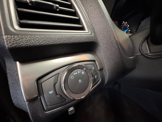 Used 2019 Ford Explorer XLT AWD/4WD image 22
