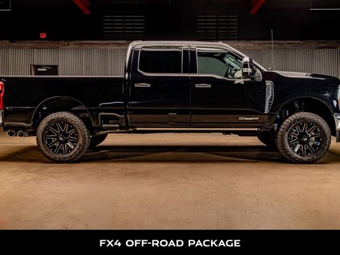 Used 2023 Ford F250 Lariat w/ Lariat Ultimate Package AWD/4WD image 10