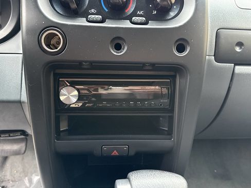 Used 2002 Nissan Xterra 4WD S/C image 40