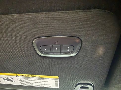 Used 2022 RAM 1500 Laramie AWD/4WD image 34