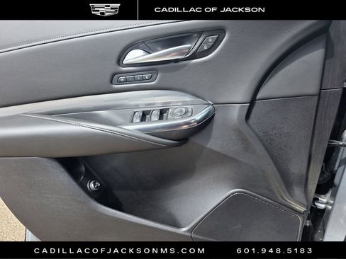 Used 2025 Cadillac XT4 Premium Luxury FWD image 23