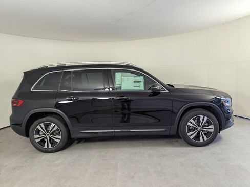 New 2026 Mercedes-Benz GLB 250 image 3