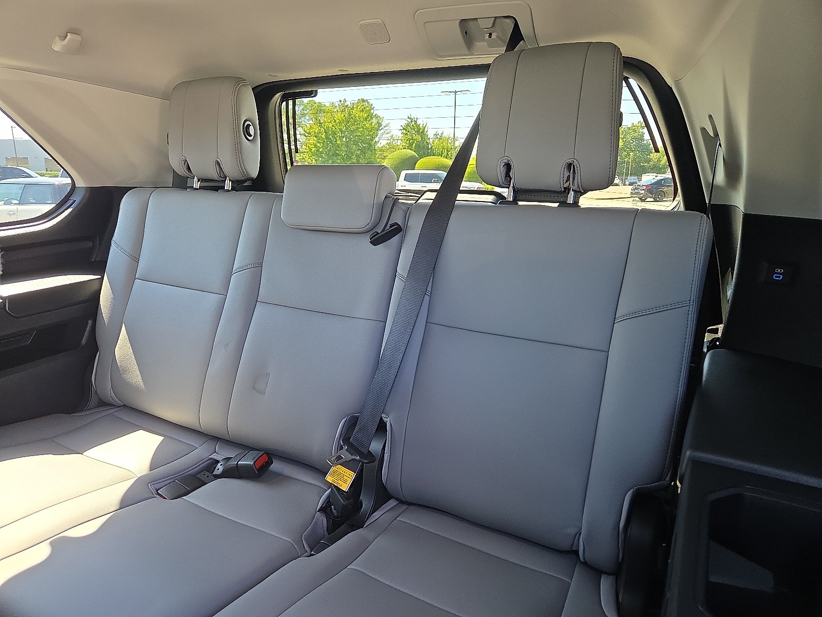 Used 2024 Toyota Sequoia Limited AWD/4WD image 11