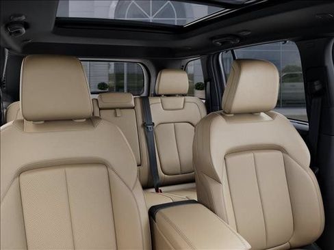 New 2026 Jeep Grand Cherokee Limited w/ Luxury Tech Group II RWD image 26