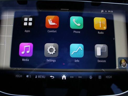 Used 2024 Mercedes-Benz E 350 4MATIC Sedan image 25