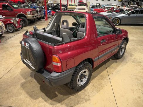 Used 1999 Chevrolet Tracker 2WD Convertible w/ Preferred Equipment Group 2 image 32