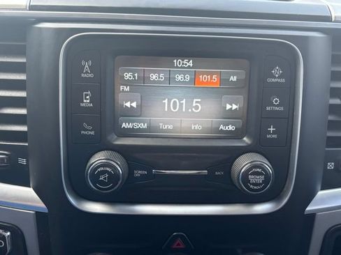 Used 2020 RAM 1500 Classic SLT AWD/4WD image 30