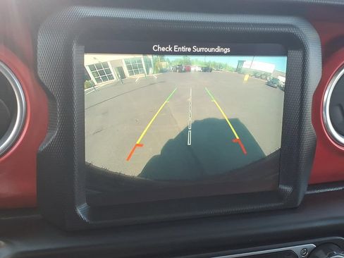 Used 2019 Jeep Wrangler Unlimited Rubicon AWD/4WD image 24