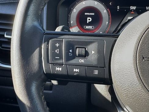 Certified 2022 Nissan Rogue Platinum w/ Head-Up Display Package image 38