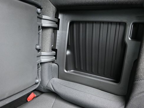 Used 2019 Chevrolet Silverado 1500 RST AWD/4WD image 18