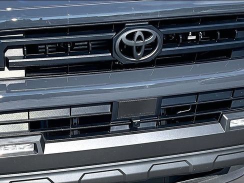 Used 2026 Toyota 4Runner SR5 AWD/4WD image 29