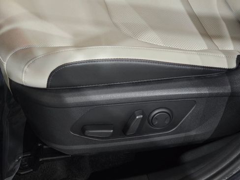 Used 2024 Kia Sportage EX image 20