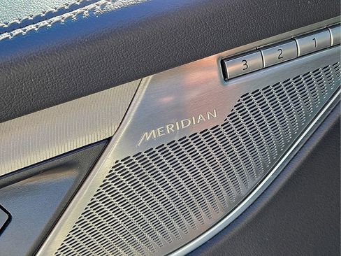 Used 2024 Jaguar F-PACE R-Dynamic S image 19