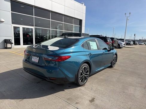 New 2026 Toyota Camry XLE image 7
