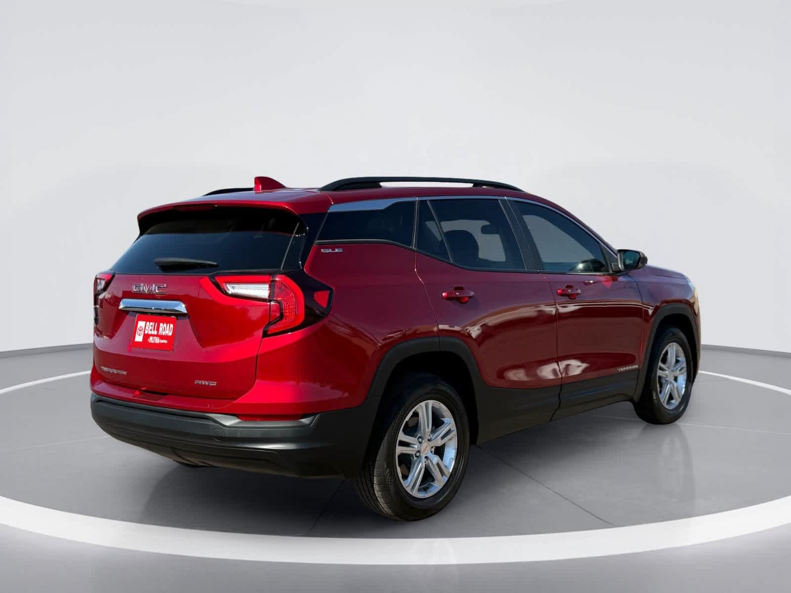 Used 2022 GMC Terrain SLE w/ Driver Convenience Package AWD/4WD image 9