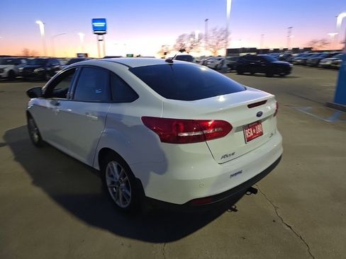 Used 2016 Ford Focus SE w/ Reverse Sensing Package image 7