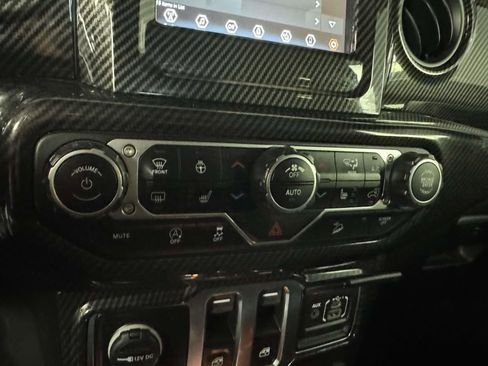 Used 2021 Jeep Wrangler Sport AWD/4WD image 24