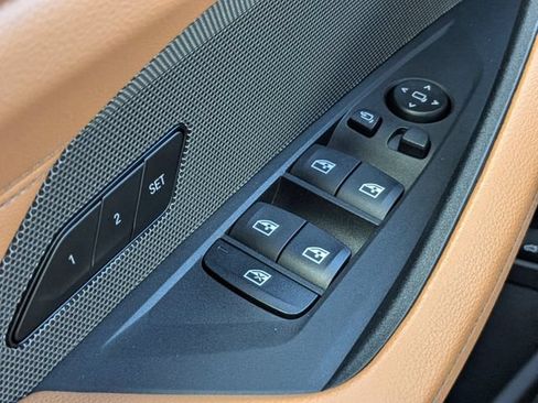 Used 2025 BMW M440i RWD image 24