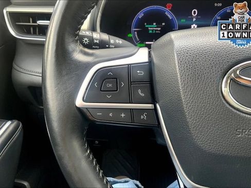 Used 2024 Toyota Highlander Platinum image 18